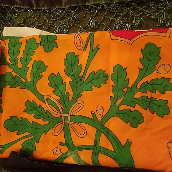 Scarves - Picture 4 of 8